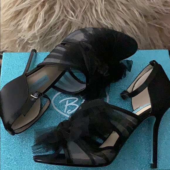 Betsy Johnson heels - Picture 3 of 9